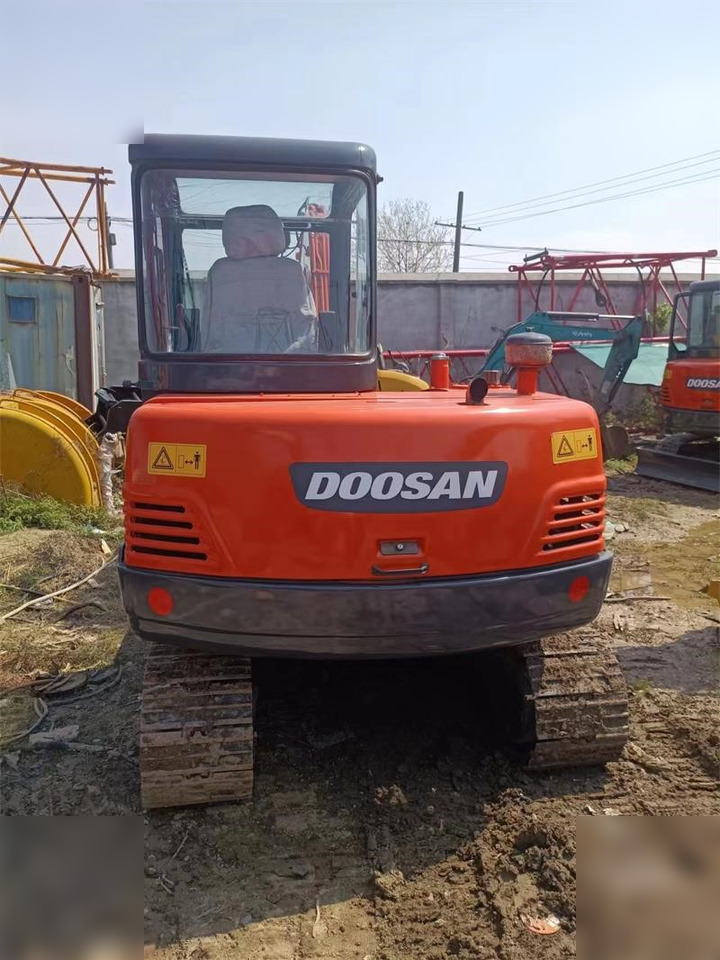 DOOSAN DH55 - Mini pelle: photos 4 DOOSAN DH55 - Mini pelle: photos 4
