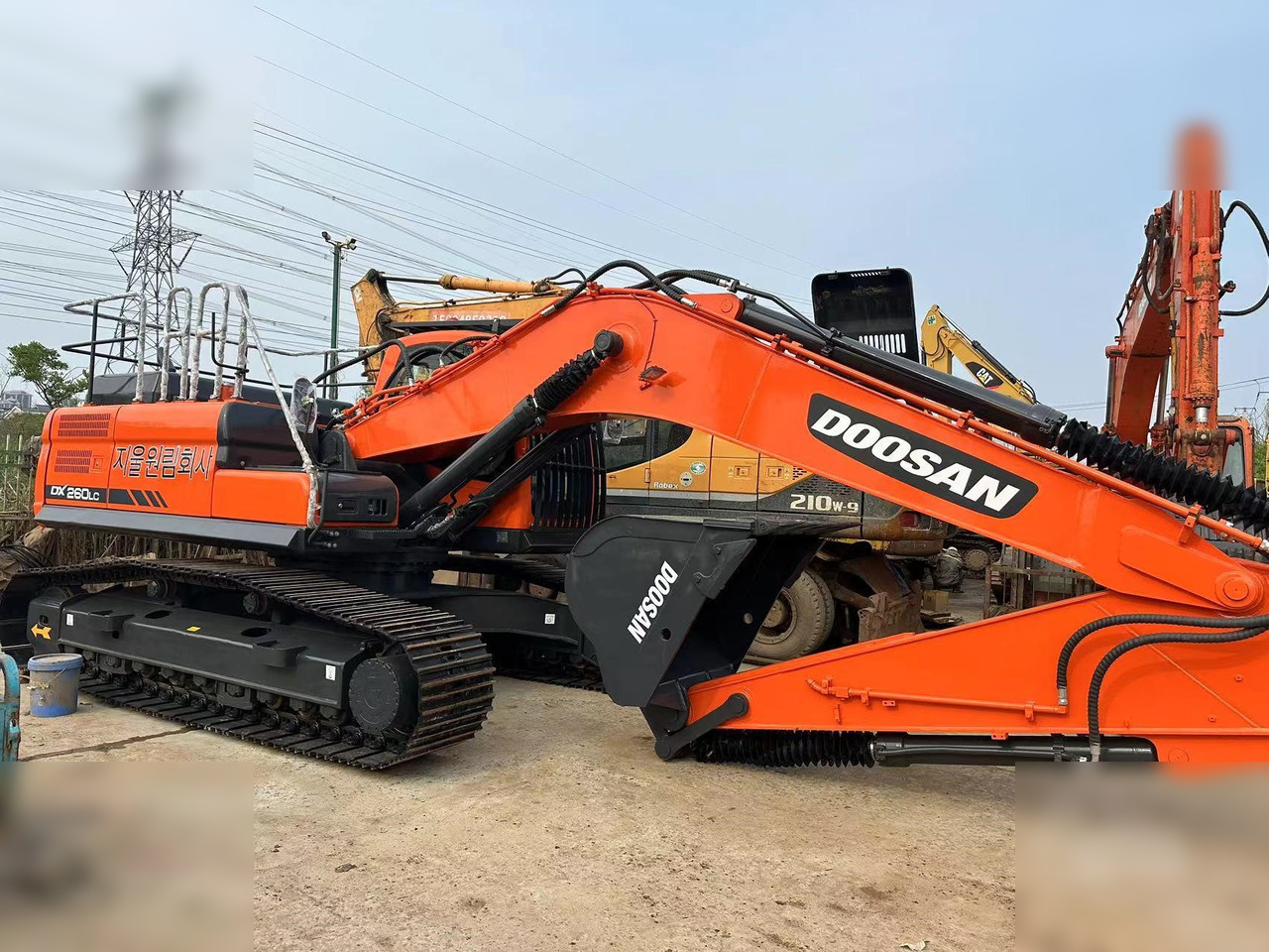 DOOSAN DX260 LC - Pelle sur chenille: photos 3 DOOSAN DX260 LC - Pelle sur chenille: photos 3
