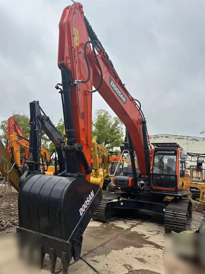 DOOSAN DX300 LC-9C - Pelle sur chenille: photos 4 DOOSAN DX300 LC-9C - Pelle sur chenille: photos 4