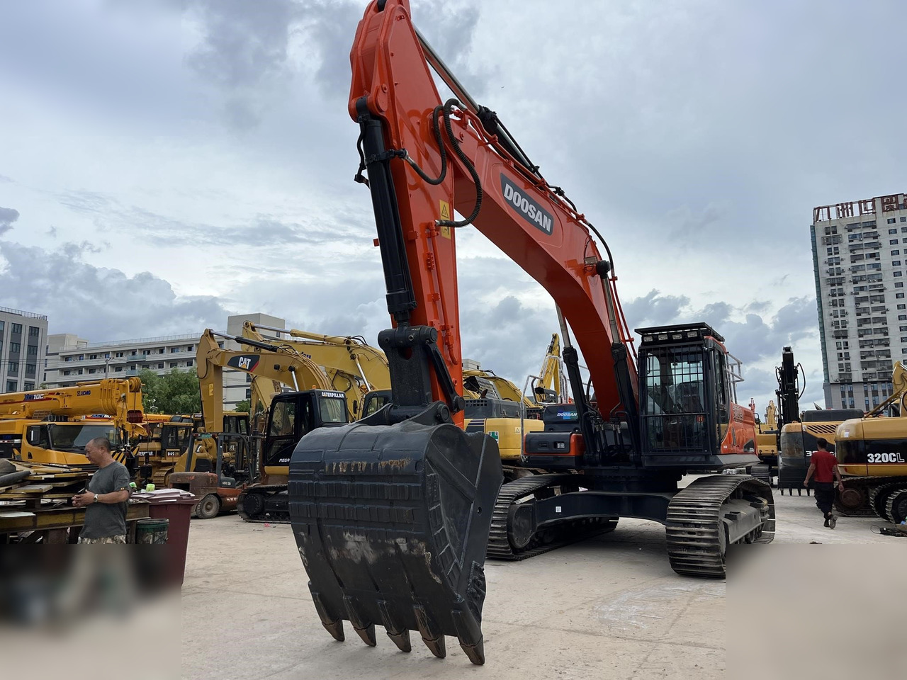 DOOSAN DX340 LCA - Pelle sur chenille: photos 3 DOOSAN DX340 LCA - Pelle sur chenille: photos 3