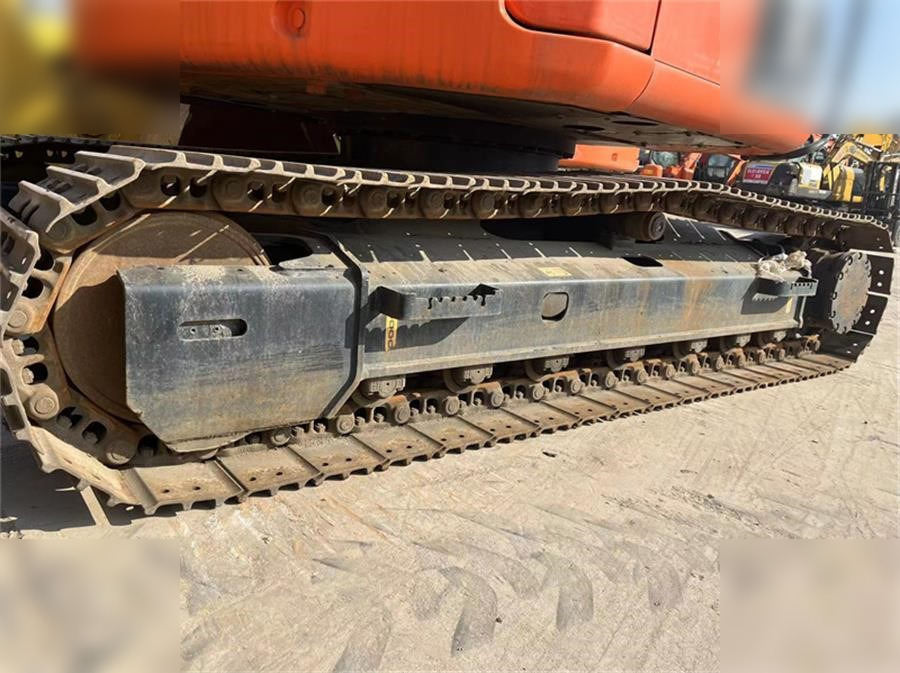 HITACHI ZX135US - Pelle sur chenille: photos 3 HITACHI ZX135US - Pelle sur chenille: photos 3