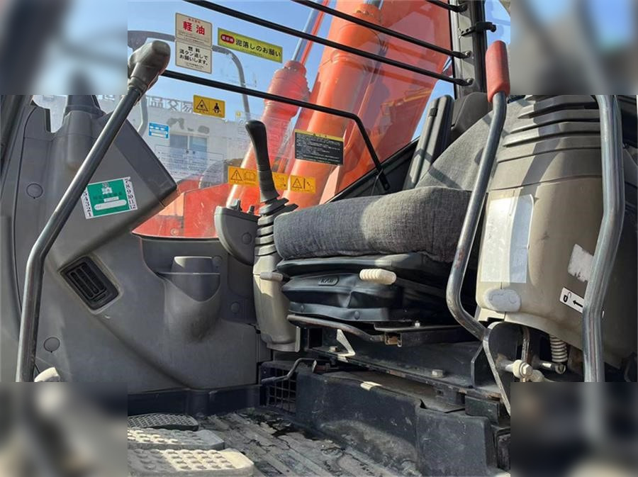 HITACHI ZX135US - Pelle sur chenille: photos 4 HITACHI ZX135US - Pelle sur chenille: photos 4