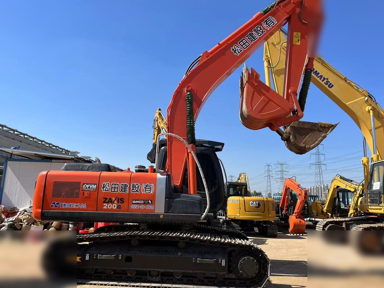 HITACHI ZX200 - Pelle sur chenille: photos 1 HITACHI ZX200 - Pelle sur chenille: photos 1