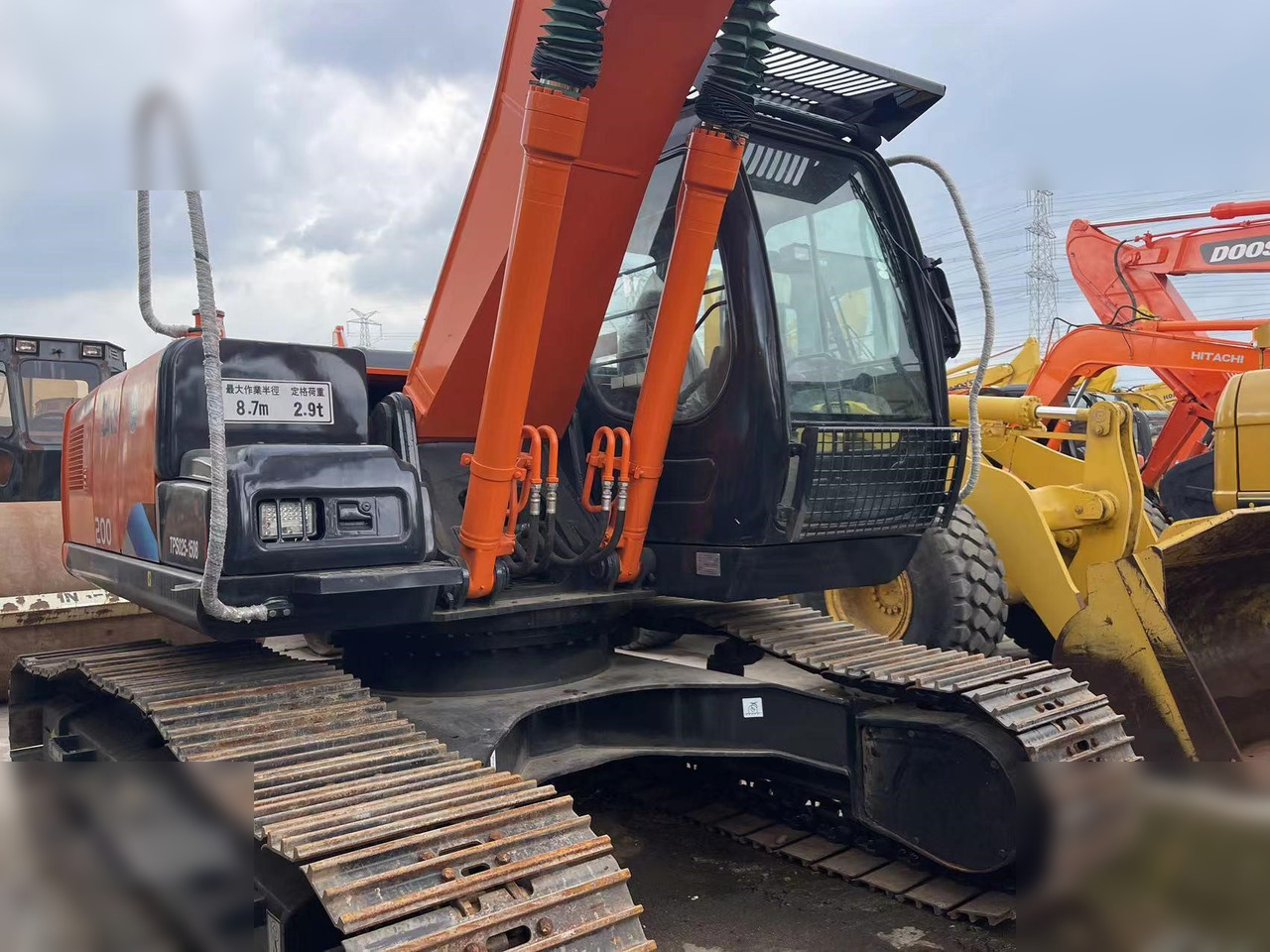 HITACHI ZX200 - Pelle sur chenille: photos 5 HITACHI ZX200 - Pelle sur chenille: photos 5