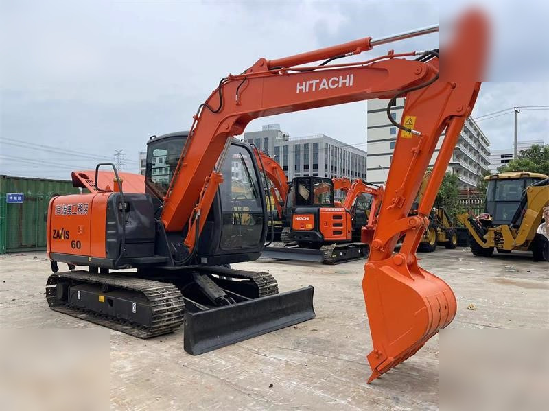 HITACHI ZX60 - Pelle sur chenille: photos 2 HITACHI ZX60 - Pelle sur chenille: photos 2