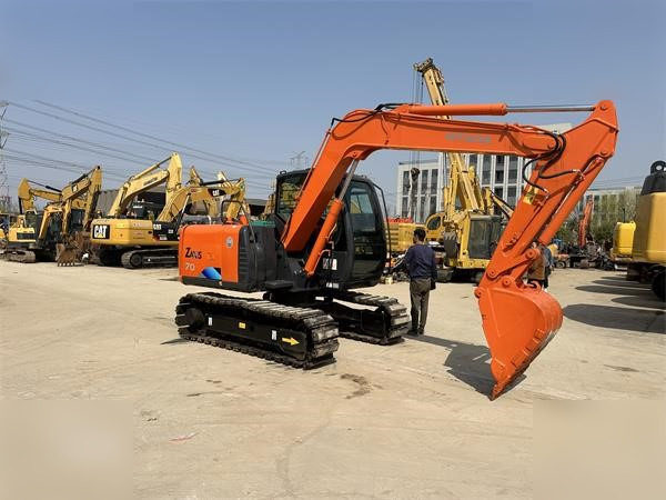 HITACHI ZX70 - Pelle sur chenille: photos 2 HITACHI ZX70 - Pelle sur chenille: photos 2