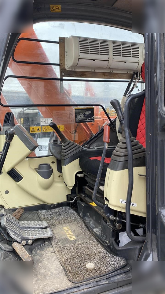 Pelle sur chenille HITACHI ZX70: photos 6