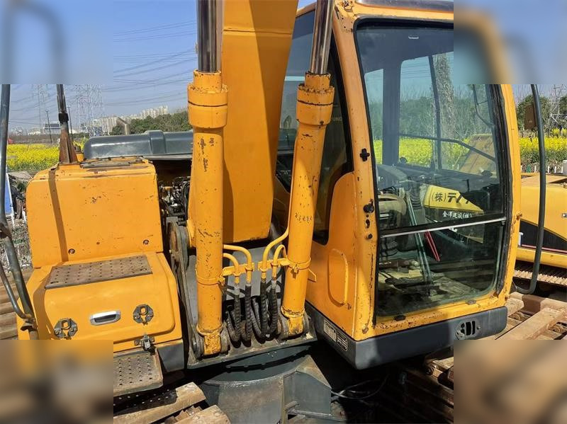 HYUNDAI ROBEX 150 LC-9 - Excavatrice amphibie: photos 5 HYUNDAI ROBEX 150 LC-9 - Excavatrice amphibie: photos 5