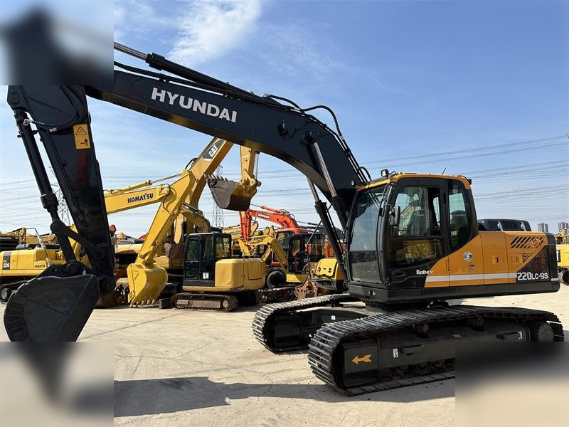 HYUNDAI ROBEX 220 LC-9S - Pelle sur chenille: photos 2 HYUNDAI ROBEX 220 LC-9S - Pelle sur chenille: photos 2