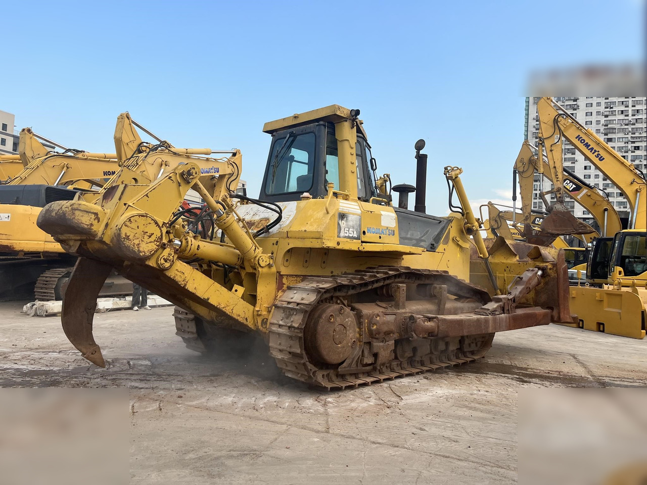 KOMATSU D155A-5 - Bulldozer: photos 2 KOMATSU D155A-5 - Bulldozer: photos 2