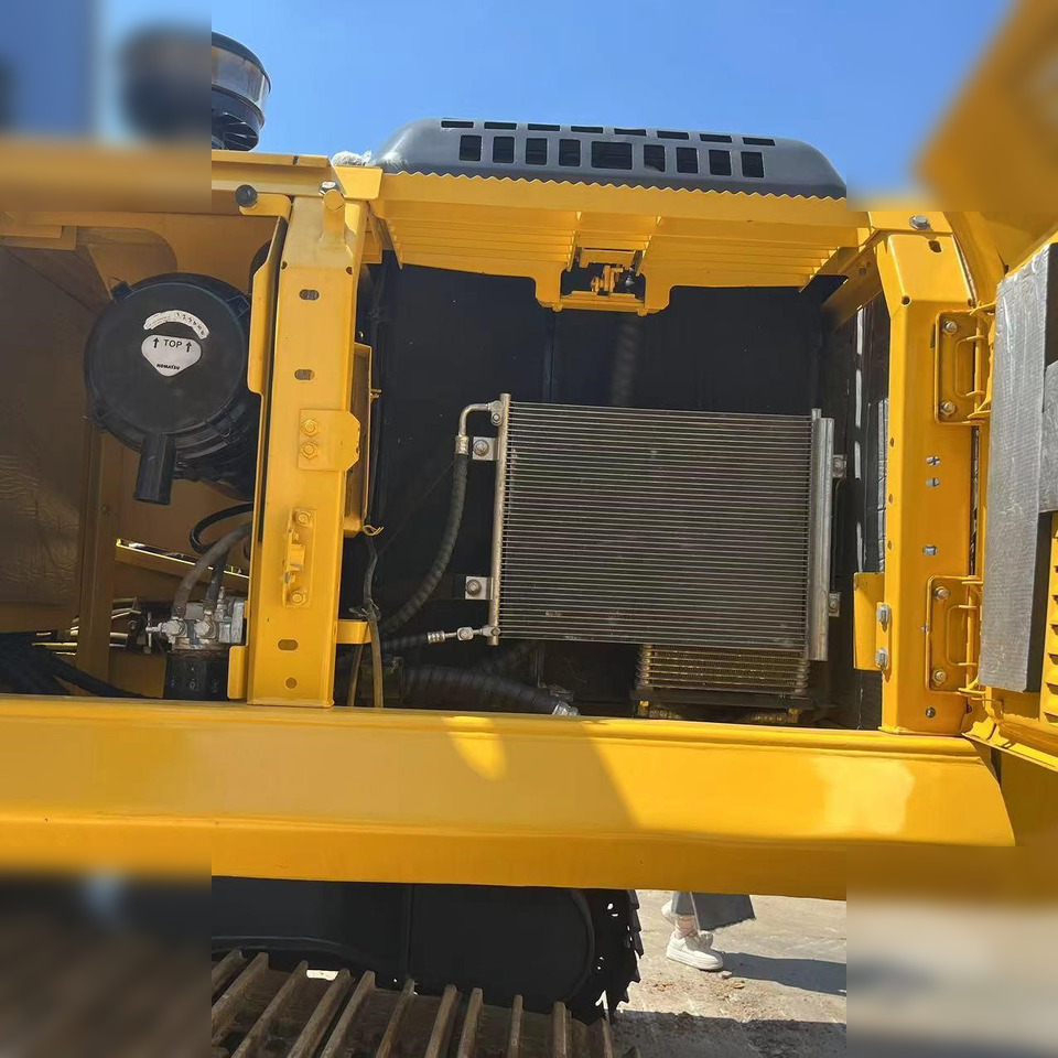 Pelle sur chenille KOMATSU PC200-8: photos 8