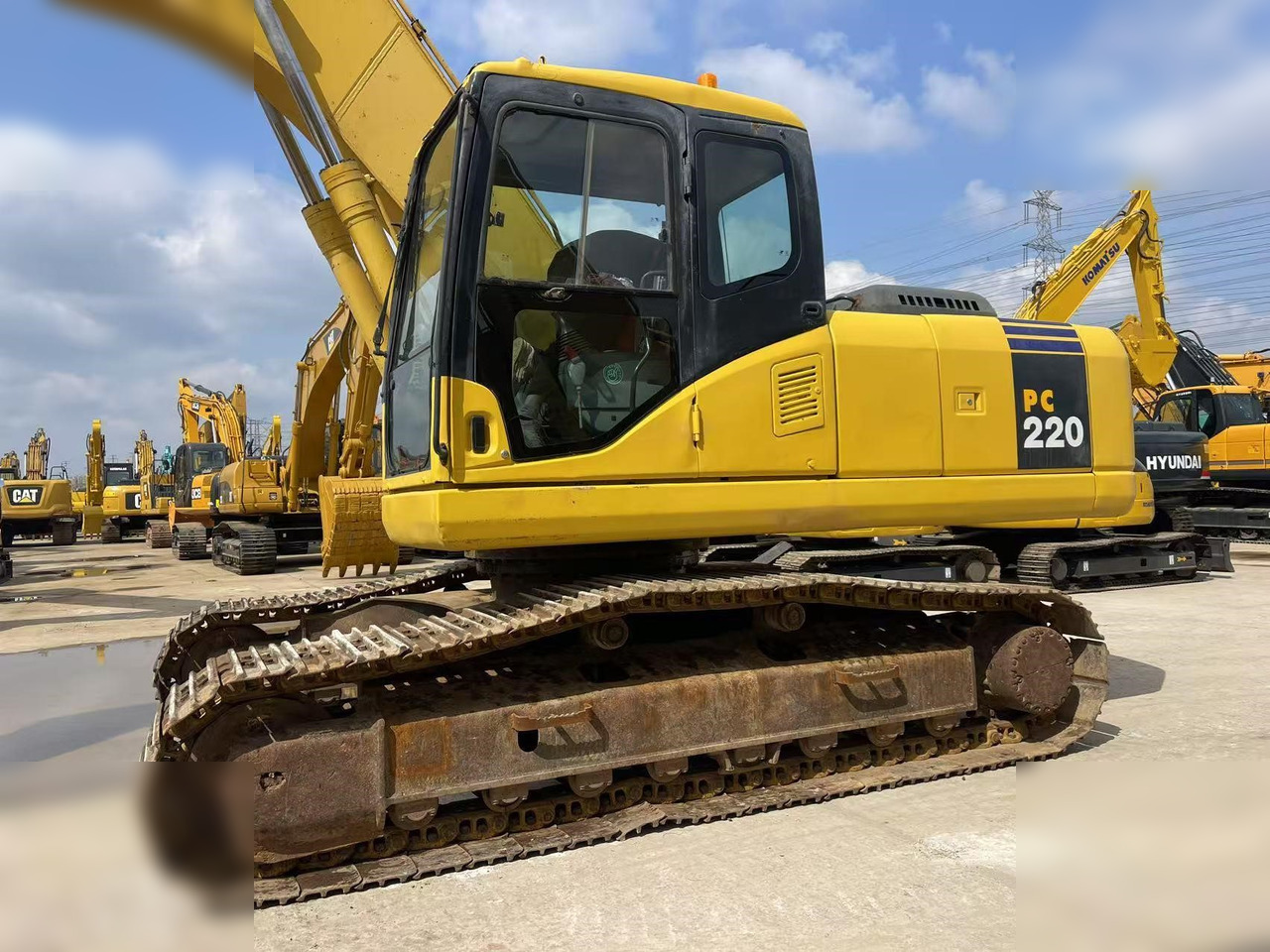 KOMATSU PC220-7 - Pelle sur chenille: photos 5 KOMATSU PC220-7 - Pelle sur chenille: photos 5