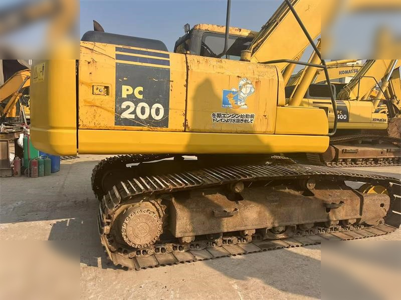 KOMATSU PC220-7 en crédit-bail KOMATSU PC220-7: photos 7