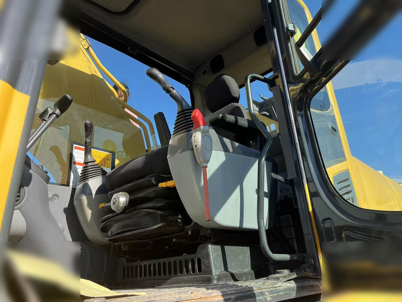 KOMATSU PC400-8R - Pelle sur chenille: photos 5 KOMATSU PC400-8R - Pelle sur chenille: photos 5