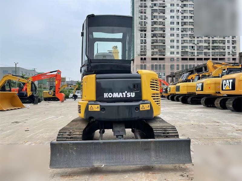 KOMATSU PC55MR-2 - Mini pelle: photos 4 KOMATSU PC55MR-2 - Mini pelle: photos 4