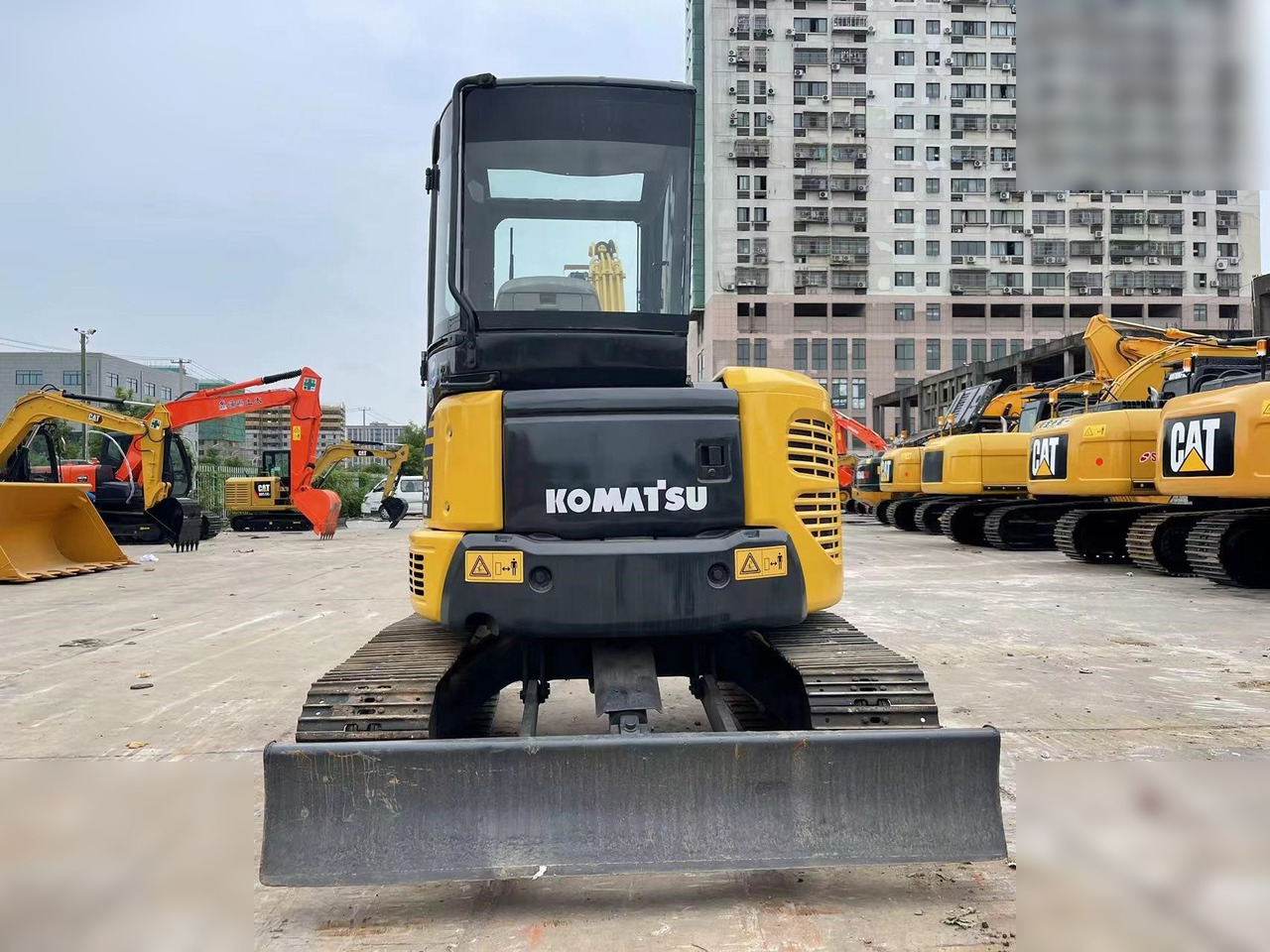 KOMATSU PC55MR-2 - Mini pelle: photos 4 KOMATSU PC55MR-2 - Mini pelle: photos 4
