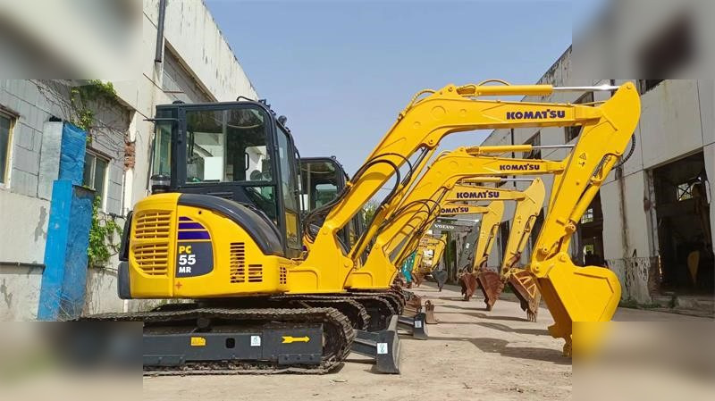 KOMATSU PC55MR-2 - Mini pelle: photos 1 KOMATSU PC55MR-2 - Mini pelle: photos 1