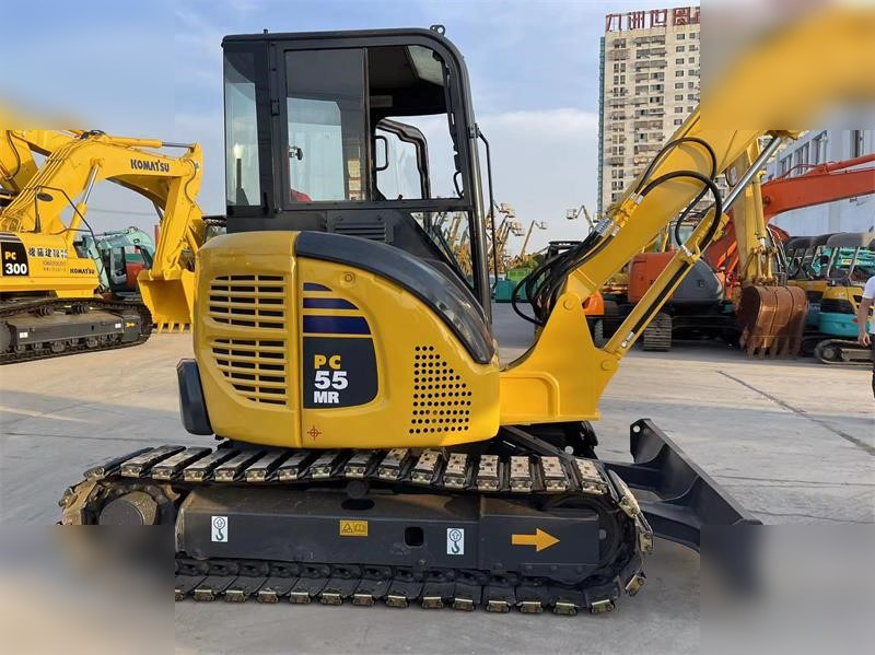 KOMATSU PC55MR-2 - Mini pelle: photos 4 KOMATSU PC55MR-2 - Mini pelle: photos 4