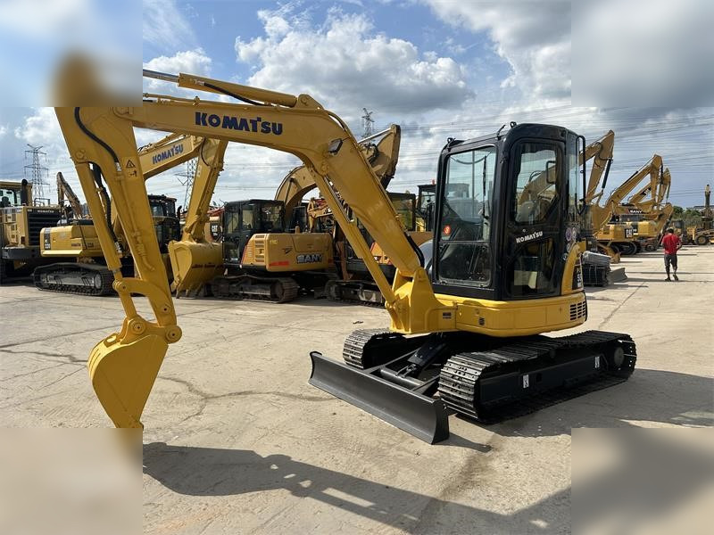 KOMATSU PC55MR-2 - Mini pelle: photos 3 KOMATSU PC55MR-2 - Mini pelle: photos 3