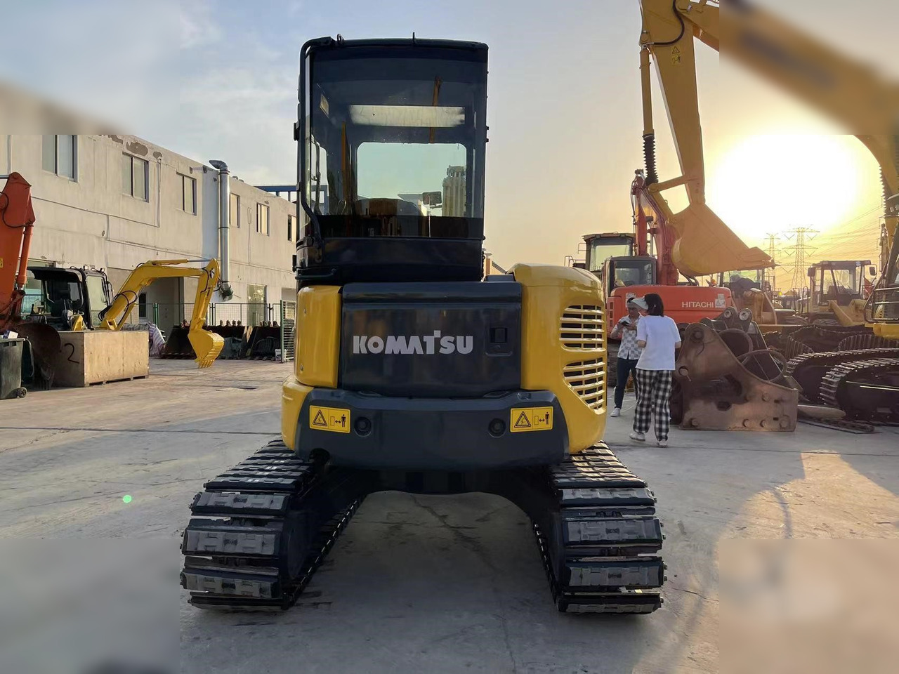KOMATSU PC55MR-2 - Mini pelle: photos 3 KOMATSU PC55MR-2 - Mini pelle: photos 3