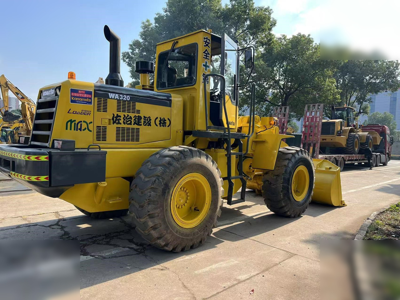 KOMATSU WA320-3 - Chargeuse sur pneus: photos 3 KOMATSU WA320-3 - Chargeuse sur pneus: photos 3
