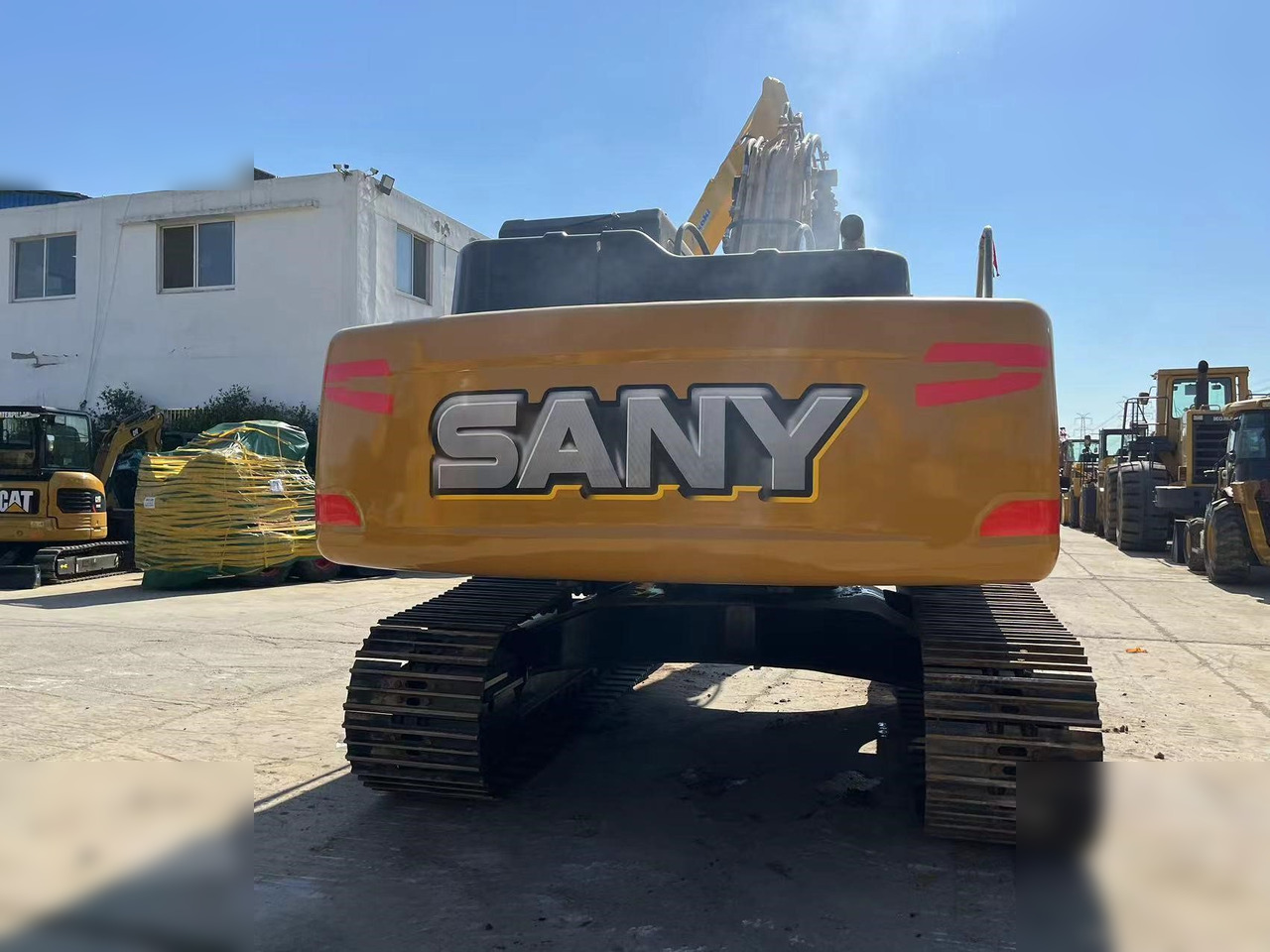 SANY SY215C - Pelle sur chenille: photos 3 SANY SY215C - Pelle sur chenille: photos 3