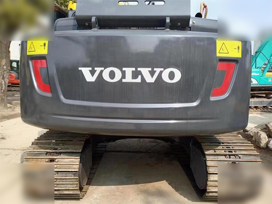 VOLVO EC140DL - Pelle sur chenille: photos 3 VOLVO EC140DL - Pelle sur chenille: photos 3