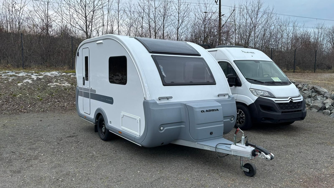 Adria Action 391 LH*1.500KG*EL.FB.-TEMP.*SCHWENK-TISCH - Caravane: photos 2 Adria Action 391 LH*1.500KG*EL.FB.-TEMP.*SCHWENK-TISCH - Caravane: photos 2