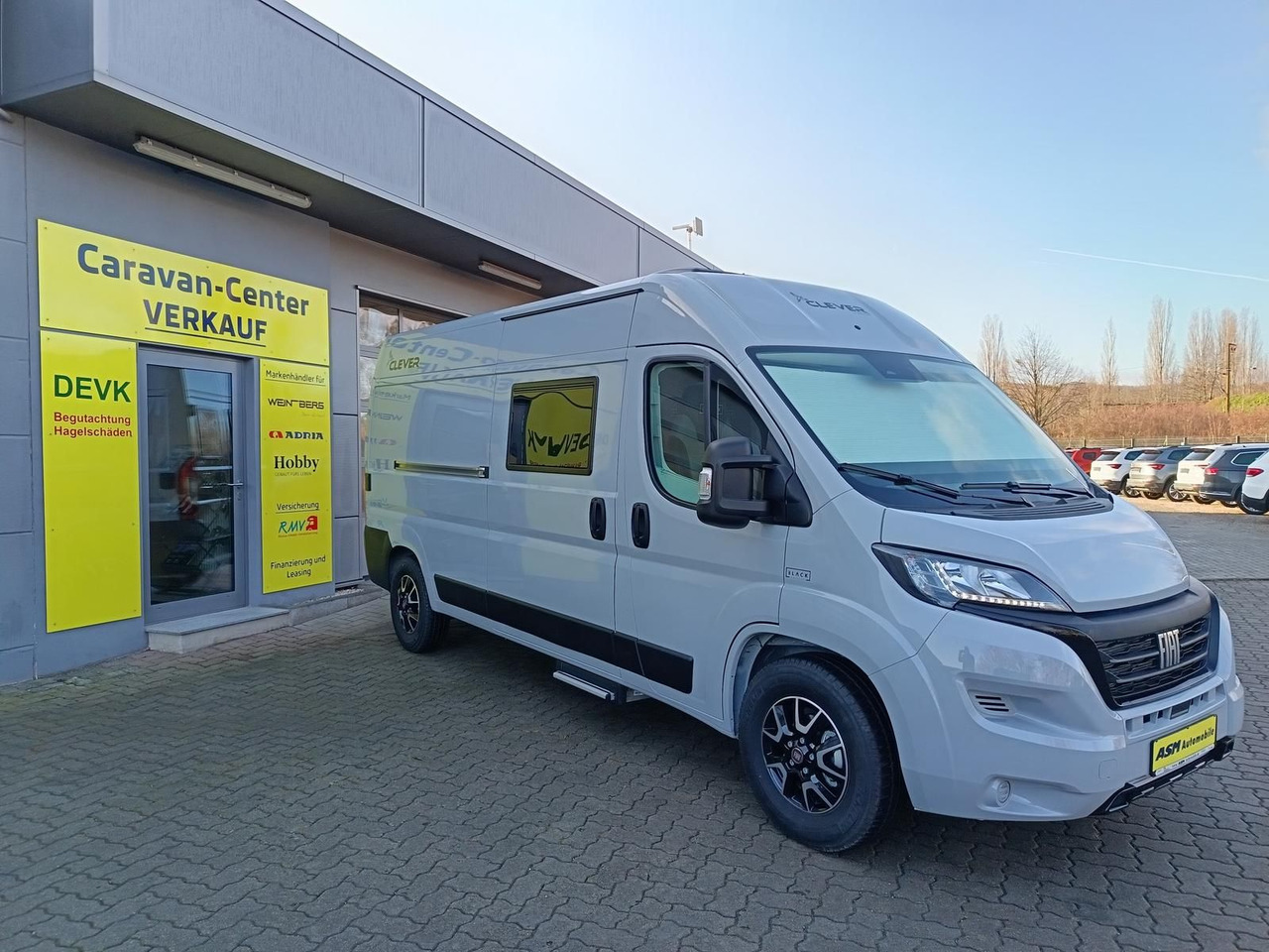 Clever Celebration 600 MJ24*AHK*MARKISE*ACC*R-KAM*RADIO - Fourgon aménagé: photos 2 Clever Celebration 600 MJ24*AHK*MARKISE*ACC*R-KAM*RADIO - Fourgon aménagé: photos 2