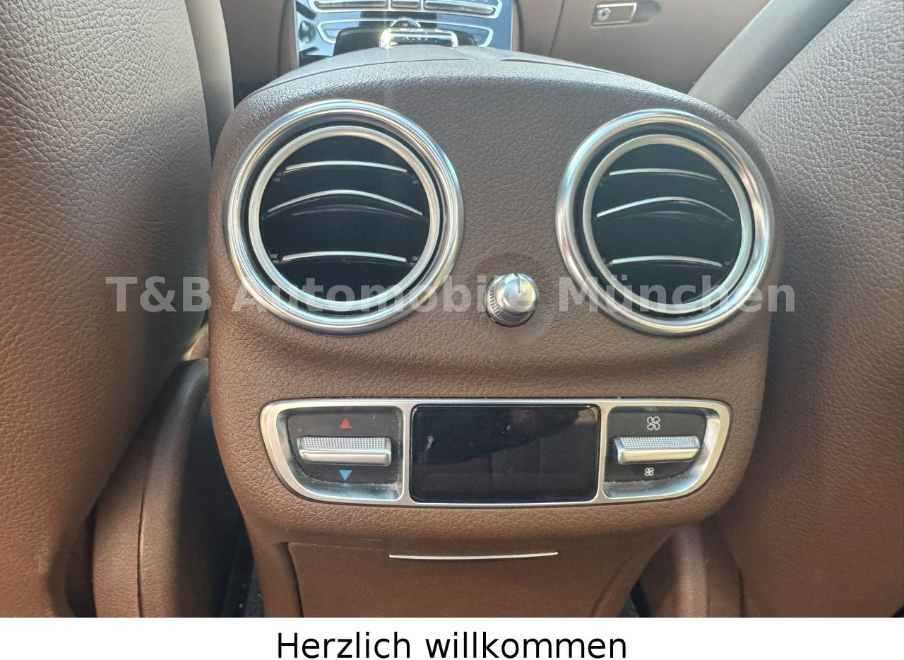 Voiture Mercedes-Benz E 63 S AMG*4Matic+*Panorama*MB-Garantie*Designo*: photos 15