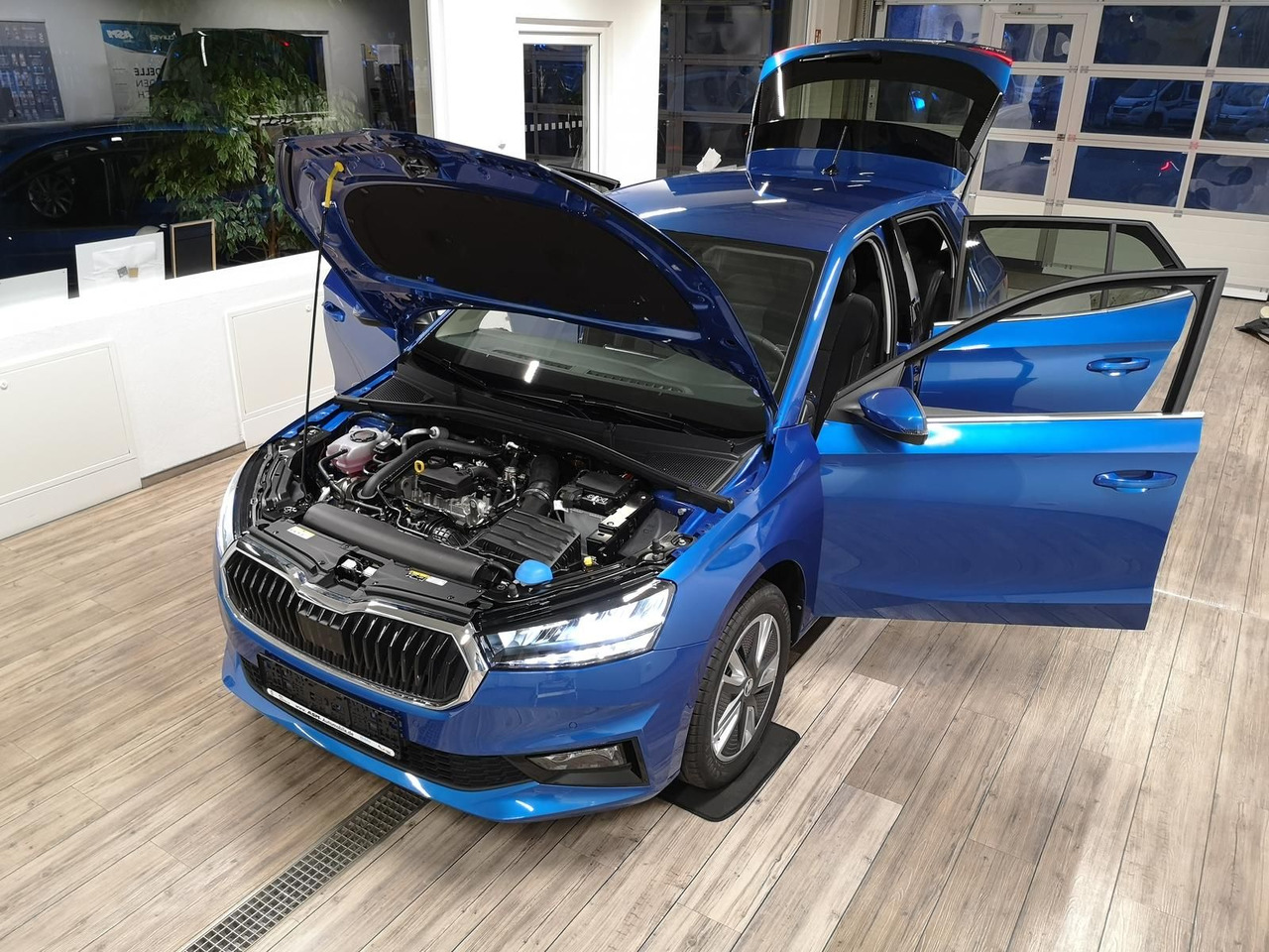 Skoda Fabia Style 1,0TSI 81 kW+R-KAM+2xPDC+LED+DAB+SHZ - Berline: photos 5 Skoda Fabia Style 1,0TSI 81 kW+R-KAM+2xPDC+LED+DAB+SHZ - Berline: photos 5