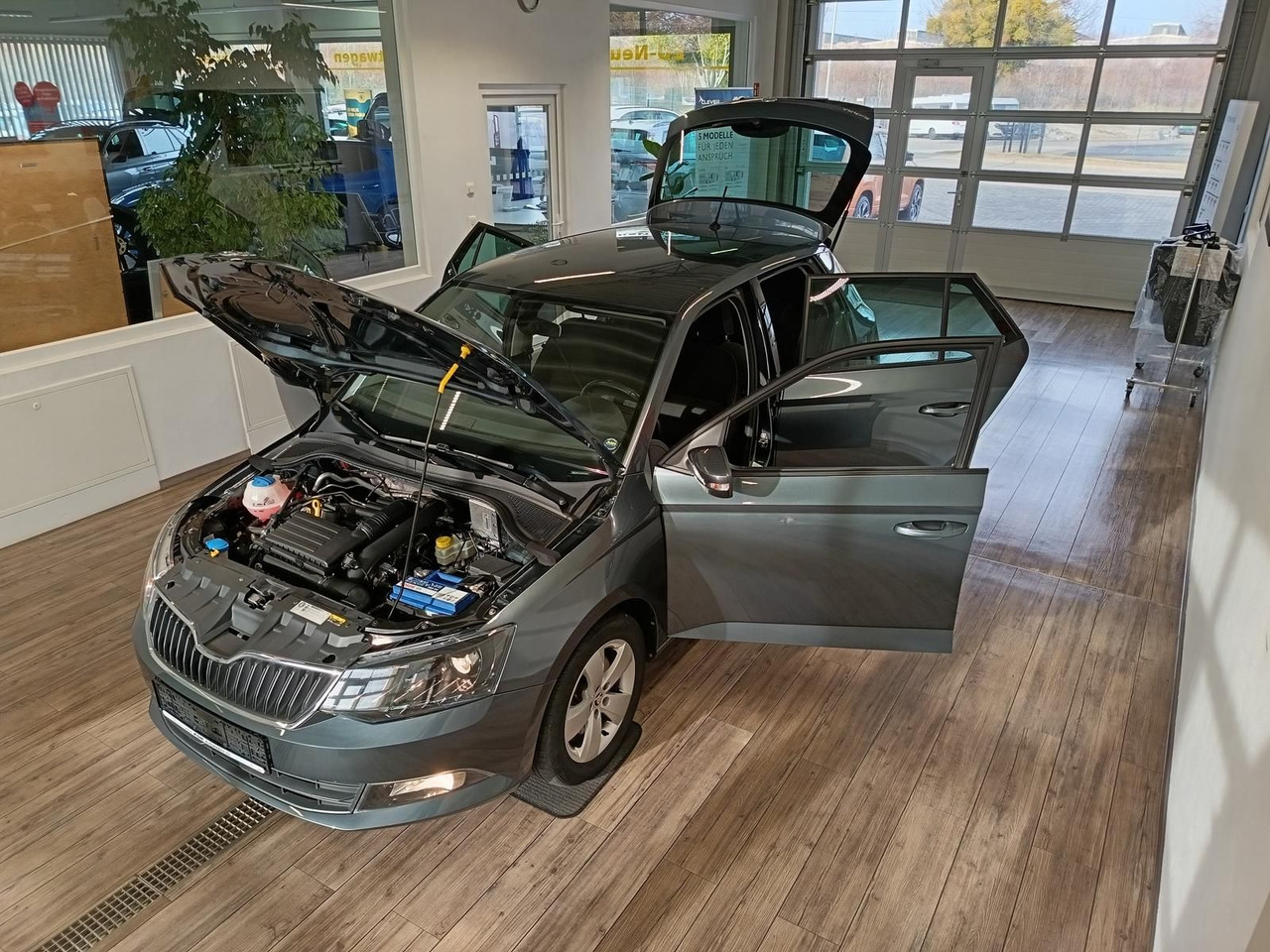 Skoda Fabia Style 1,2 TSI 81 kW DSG*PDC*SHZ*TEMP*KLIMA - Voiture: photos 2 Skoda Fabia Style 1,2 TSI 81 kW DSG*PDC*SHZ*TEMP*KLIMA - Voiture: photos 2