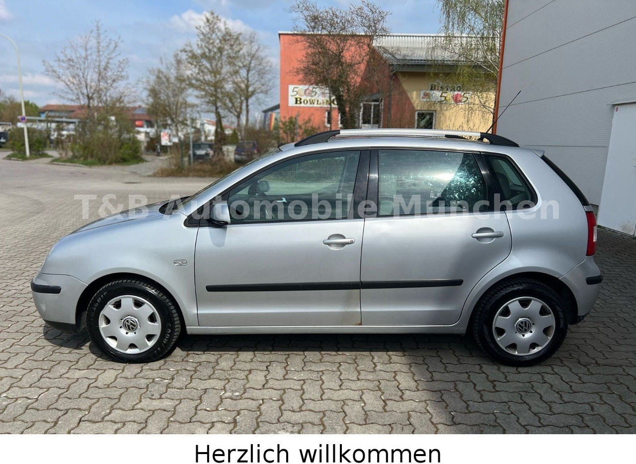 Volkswagen Polo IV 1.2*Comfortline*Klimaanlage*120.000Km* - Voiture: photos 1 Volkswagen Polo IV 1.2*Comfortline*Klimaanlage*120.000Km* - Voiture: photos 1