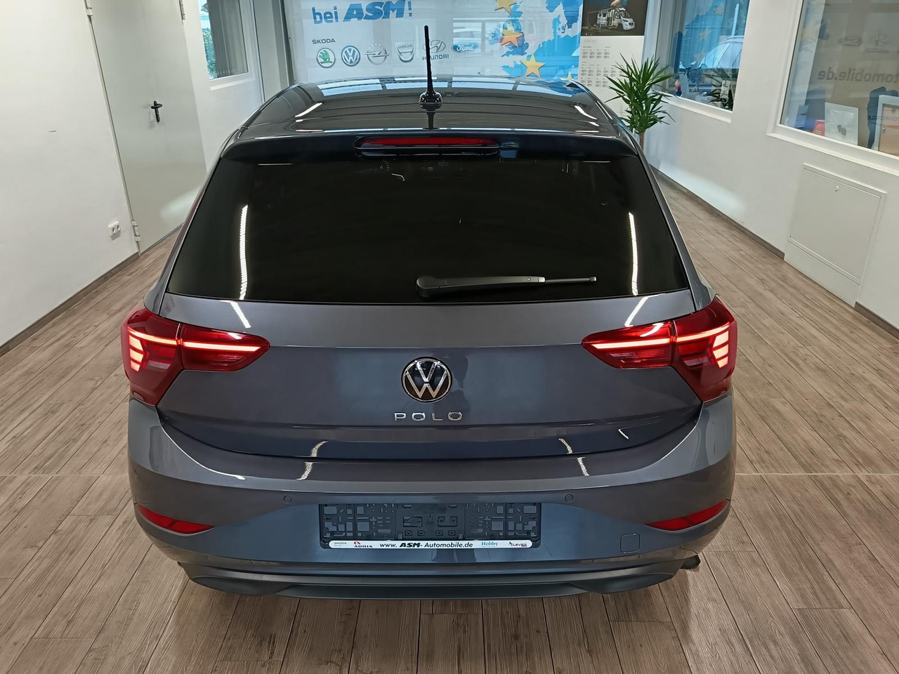 Volkswagen Polo Life 1.0 TSI 70 kW*LED*R-KAM*TEMP*PDC*SHZ* - Voiture: photos 5 Volkswagen Polo Life 1.0 TSI 70 kW*LED*R-KAM*TEMP*PDC*SHZ* - Voiture: photos 5