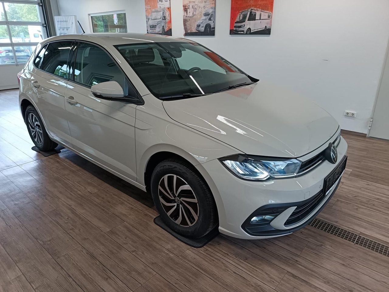 Volkswagen Polo Life 1.0 TSI 70kW DSG*LED*ACC*R-KAM*DAB*PDC - Voiture: photos 3 Volkswagen Polo Life 1.0 TSI 70kW DSG*LED*ACC*R-KAM*DAB*PDC - Voiture: photos 3