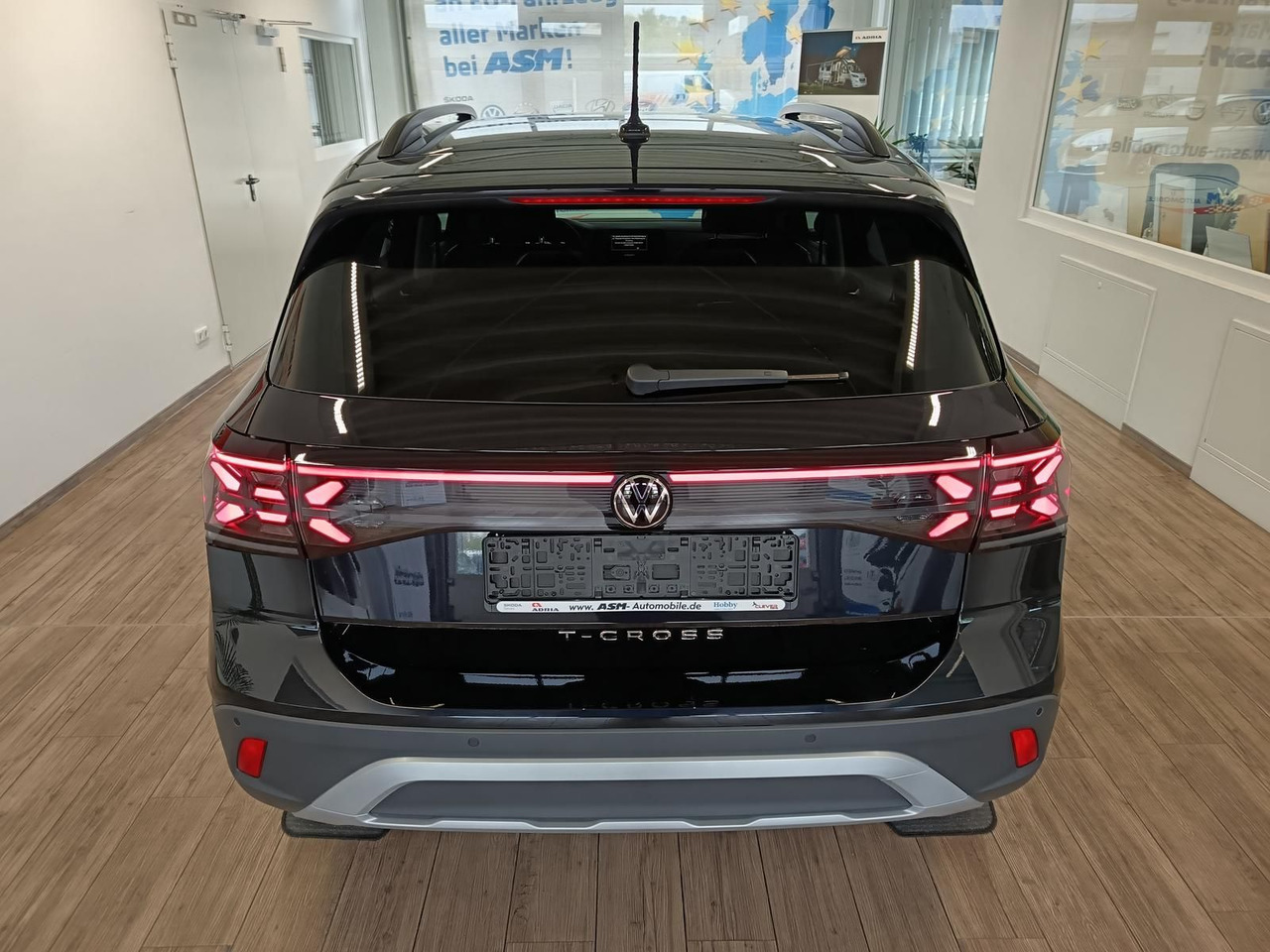 Volkswagen T-Cross Life 1.5 TSI DSG*AHK*MATRIX LED*ACC*SHZ* - SUV: photos 5 Volkswagen T-Cross Life 1.5 TSI DSG*AHK*MATRIX LED*ACC*SHZ* - SUV: photos 5