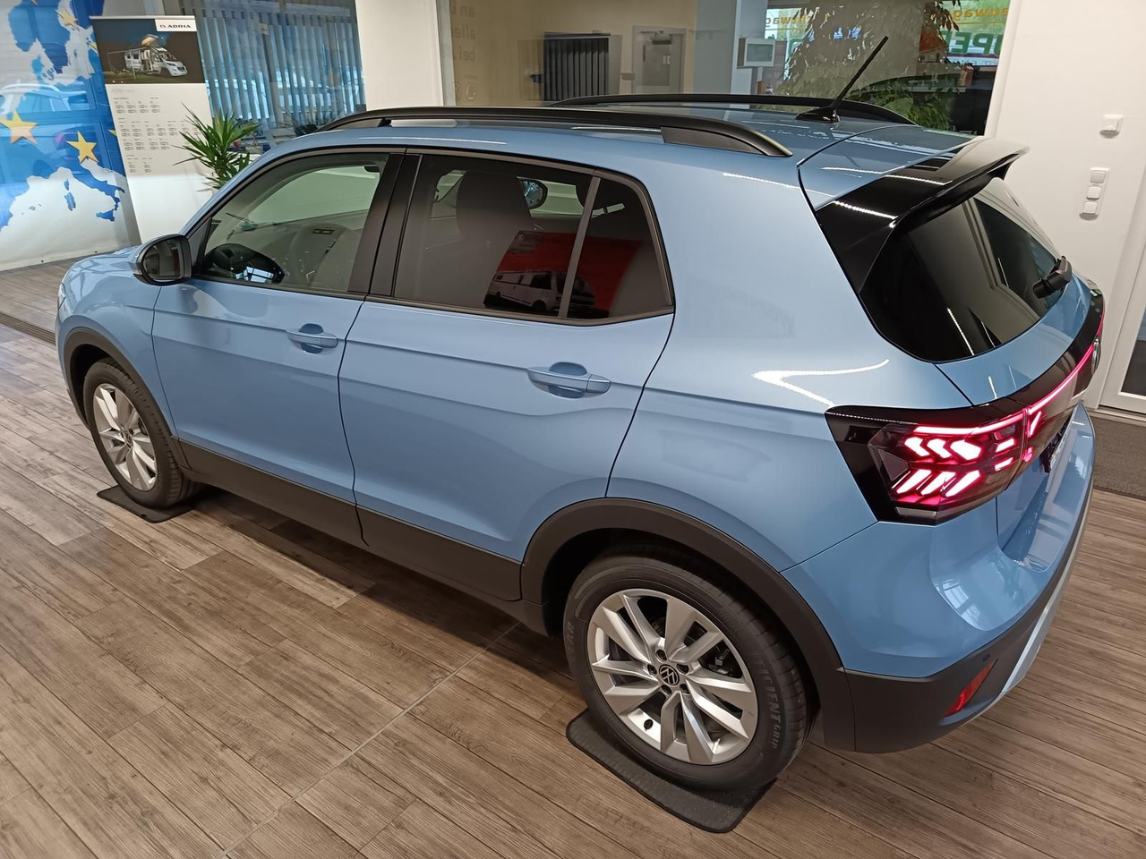 Volkswagen T-Cross Life 1.5 TSI DSG*AHK*MATRIX LED*ACC*SHZ* - SUV: photos 4 Volkswagen T-Cross Life 1.5 TSI DSG*AHK*MATRIX LED*ACC*SHZ* - SUV: photos 4