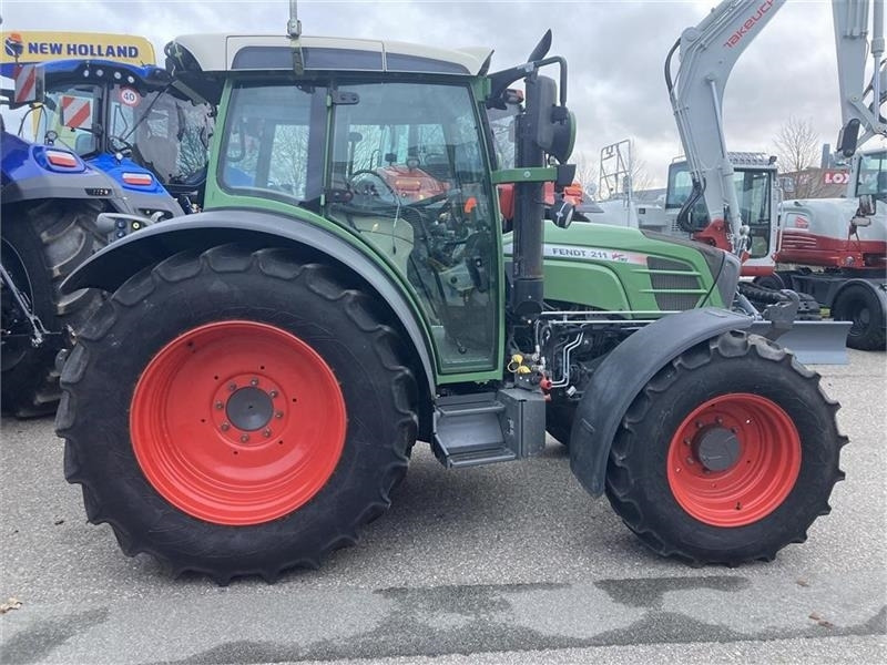 Fendt 211 Vario TMS - Tracteur agricole: photos 4 Fendt 211 Vario TMS - Tracteur agricole: photos 4