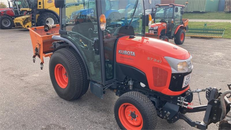 Kubota ST341 inkl. 150 cm kost og udlægger  - Tracteur communal: photos 4 Kubota ST341 inkl. 150 cm kost og udlægger  - Tracteur communal: photos 4