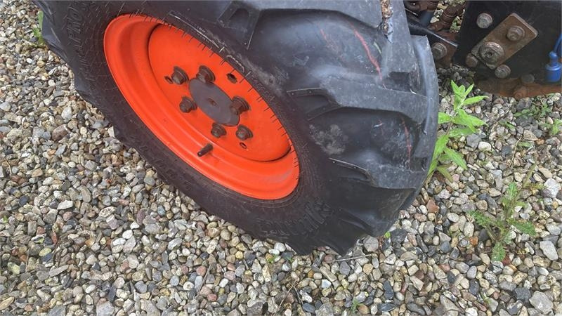 Tracteur communal Kubota STW37 Kun 1145 timer: photos 15 Tracteur communal Kubota STW37 Kun 1145 timer: photos 15