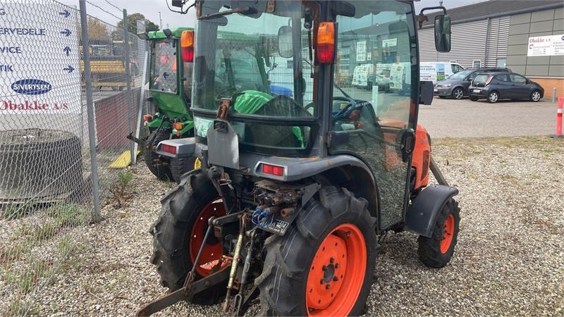 Kubota STW37 Kun 1145 timer  - Tracteur communal: photos 3 Kubota STW37 Kun 1145 timer  - Tracteur communal: photos 3