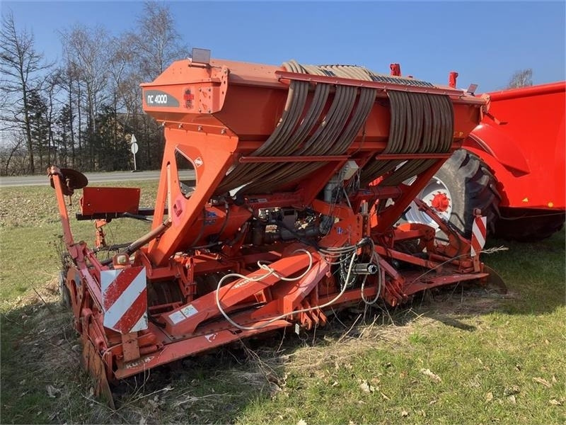 Kuhn Venta NC 4000 Combiliner - Combiné de semis: photos 1 Kuhn Venta NC 4000 Combiliner - Combiné de semis: photos 1