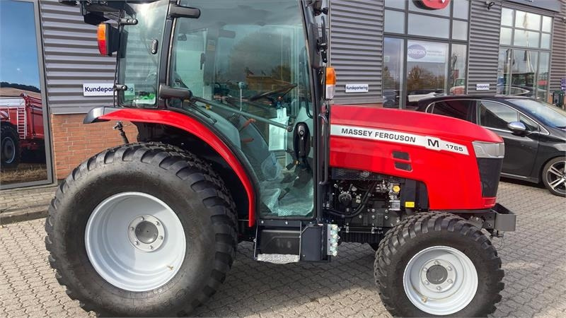 Massey Ferguson 1765 M HC  - Tracteur communal: photos 2 Massey Ferguson 1765 M HC  - Tracteur communal: photos 2