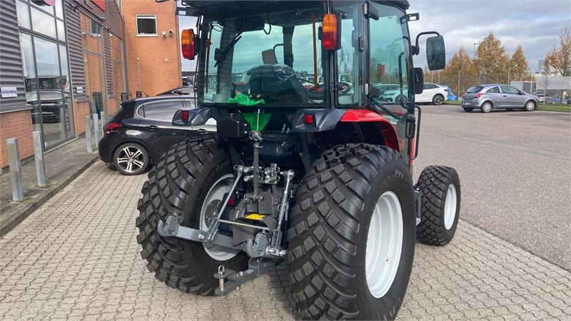 Massey Ferguson 1765 M HC  - Tracteur communal: photos 5 Massey Ferguson 1765 M HC  - Tracteur communal: photos 5