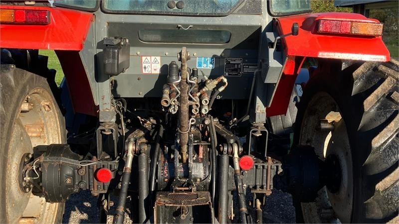 Massey Ferguson 4355 Power Shuttle 24-24 - Tracteur agricole: photos 5 Massey Ferguson 4355 Power Shuttle 24-24 - Tracteur agricole: photos 5