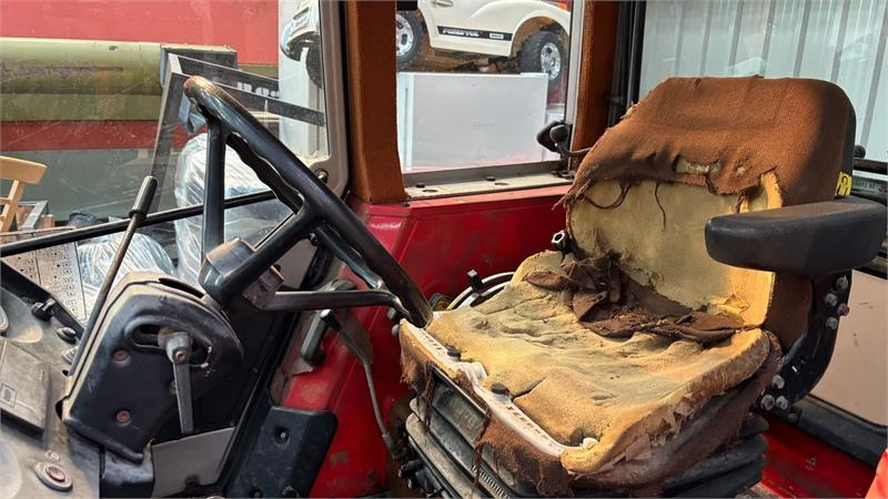 Massey Ferguson 699 - Tracteur agricole: photos 5 Massey Ferguson 699 - Tracteur agricole: photos 5