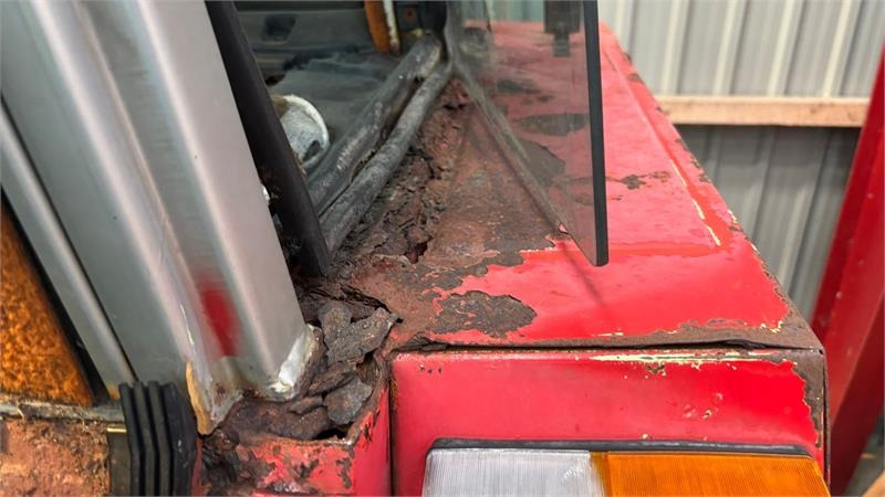 Massey Ferguson 699 - Tracteur agricole: photos 2 Massey Ferguson 699 - Tracteur agricole: photos 2