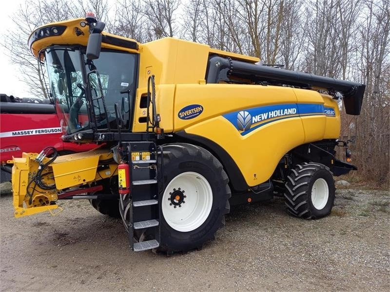 New Holland CX8.80 SLH med 25 fods Varifeed - Moissonneuse-batteuse: photos 1 New Holland CX8.80 SLH med 25 fods Varifeed - Moissonneuse-batteuse: photos 1
