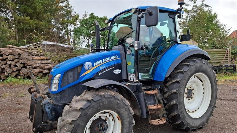 New Holland T5.115 EC - Tracteur agricole: photos 1 New Holland T5.115 EC - Tracteur agricole: photos 1