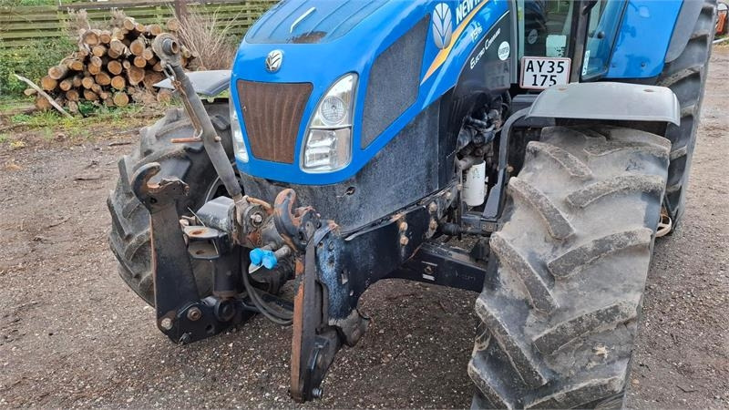 New Holland T5.115 EC - Tracteur agricole: photos 5 New Holland T5.115 EC - Tracteur agricole: photos 5